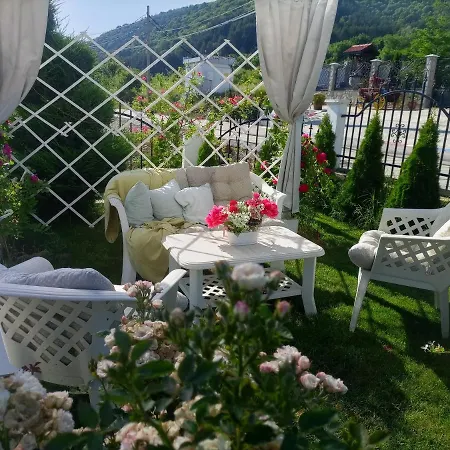 Apartamento белият кът *