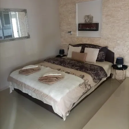 Apartamento белият кът