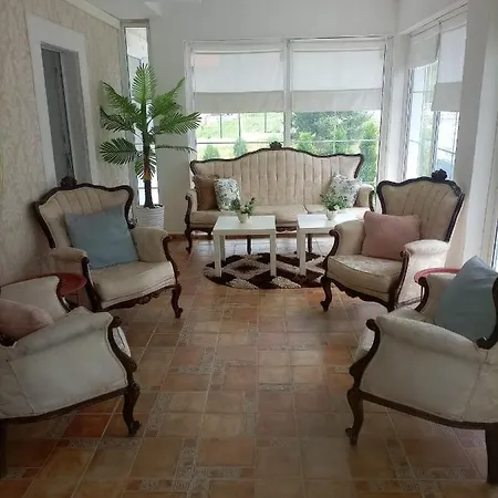 Apartamento белият кът