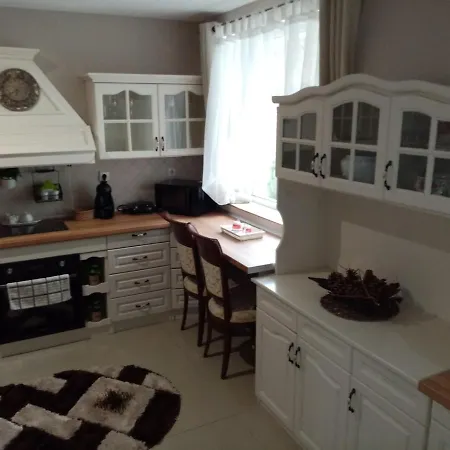 белият кът Sapareva Banya