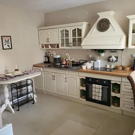 Apartamento белият кът *