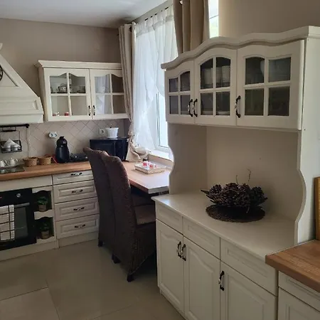 белият кът Sapareva Bania