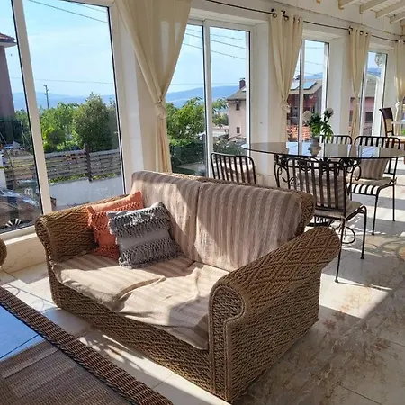 белият кът Apartmán