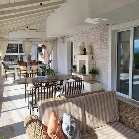 белият кът Sapareva Banya