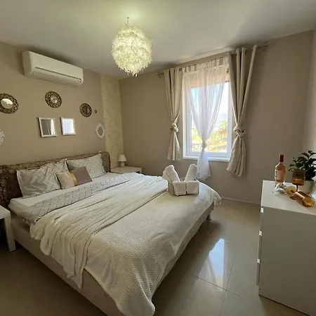 Apartamento белият кът *