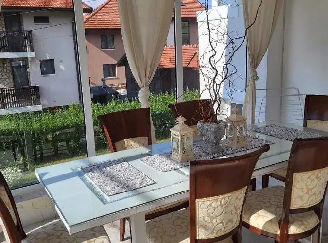 белият кът Sapareva Banya