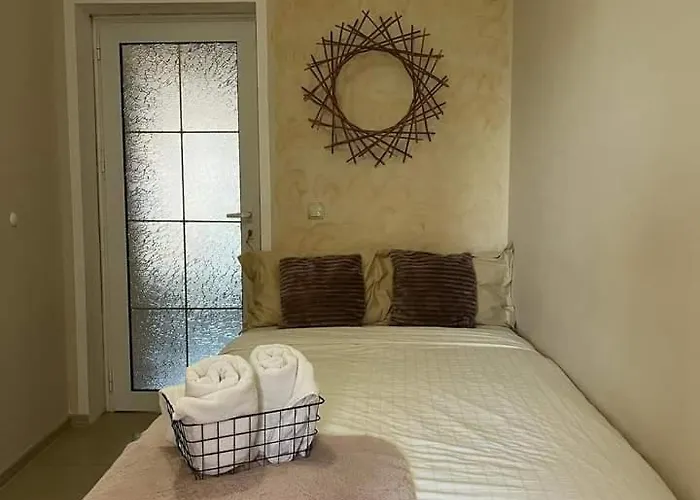 белият кът Sapareva Banya