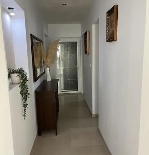 Appartamento белият кът *